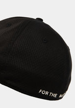 Load image into Gallery viewer, Bristol Fitted Cap - Black